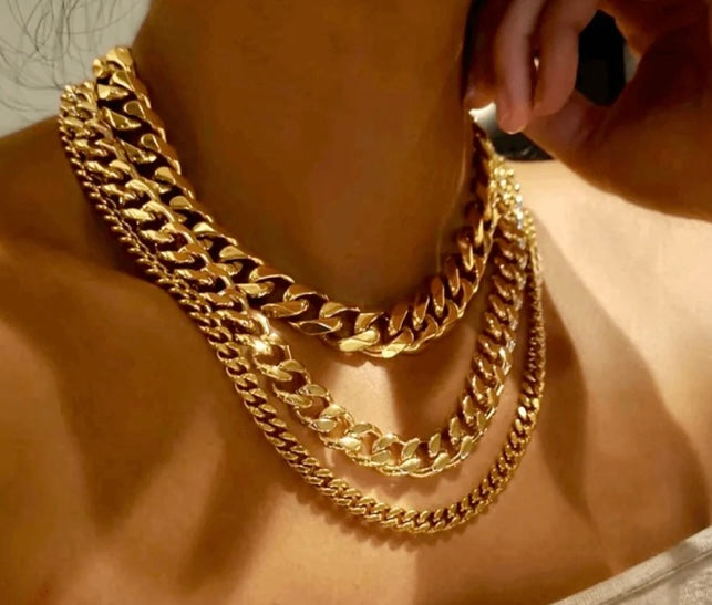 LUXIE BOUTIQUE Gold Link Choker Chain