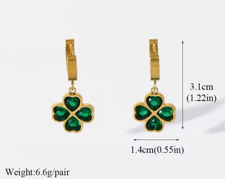 BOUTIQUE CLOVER Emerald Drop Earrings