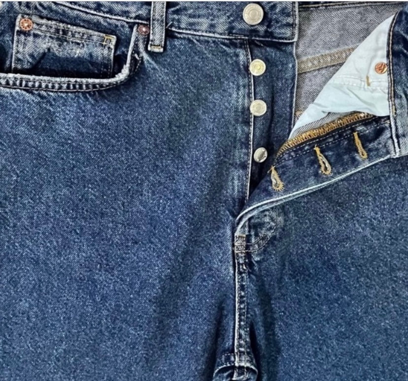 FREE PEOPLE Lasso Rip Knee Jeans *Size 27 RETAIL $118