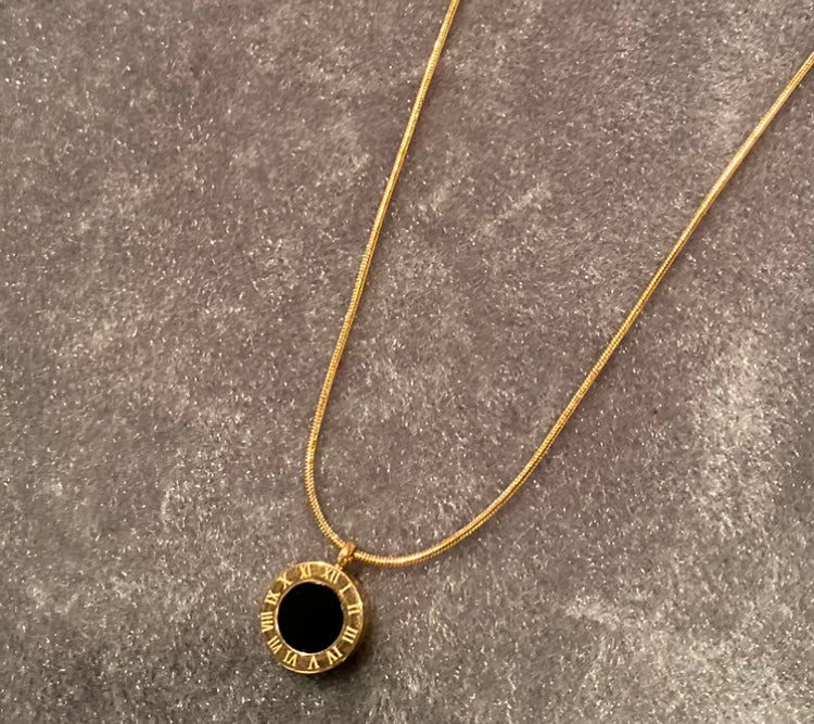 Boutique Reversible Onyx Pendant Necklace