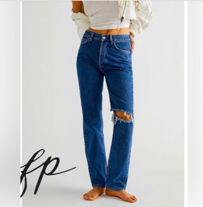 FREE PEOPLE Lasso Rip Knee Jeans *Size 27  RETAIL $118