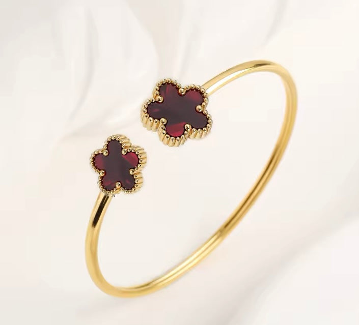 BOUTIQUE Clover Bangle *EMAIL FOR WAITLIST