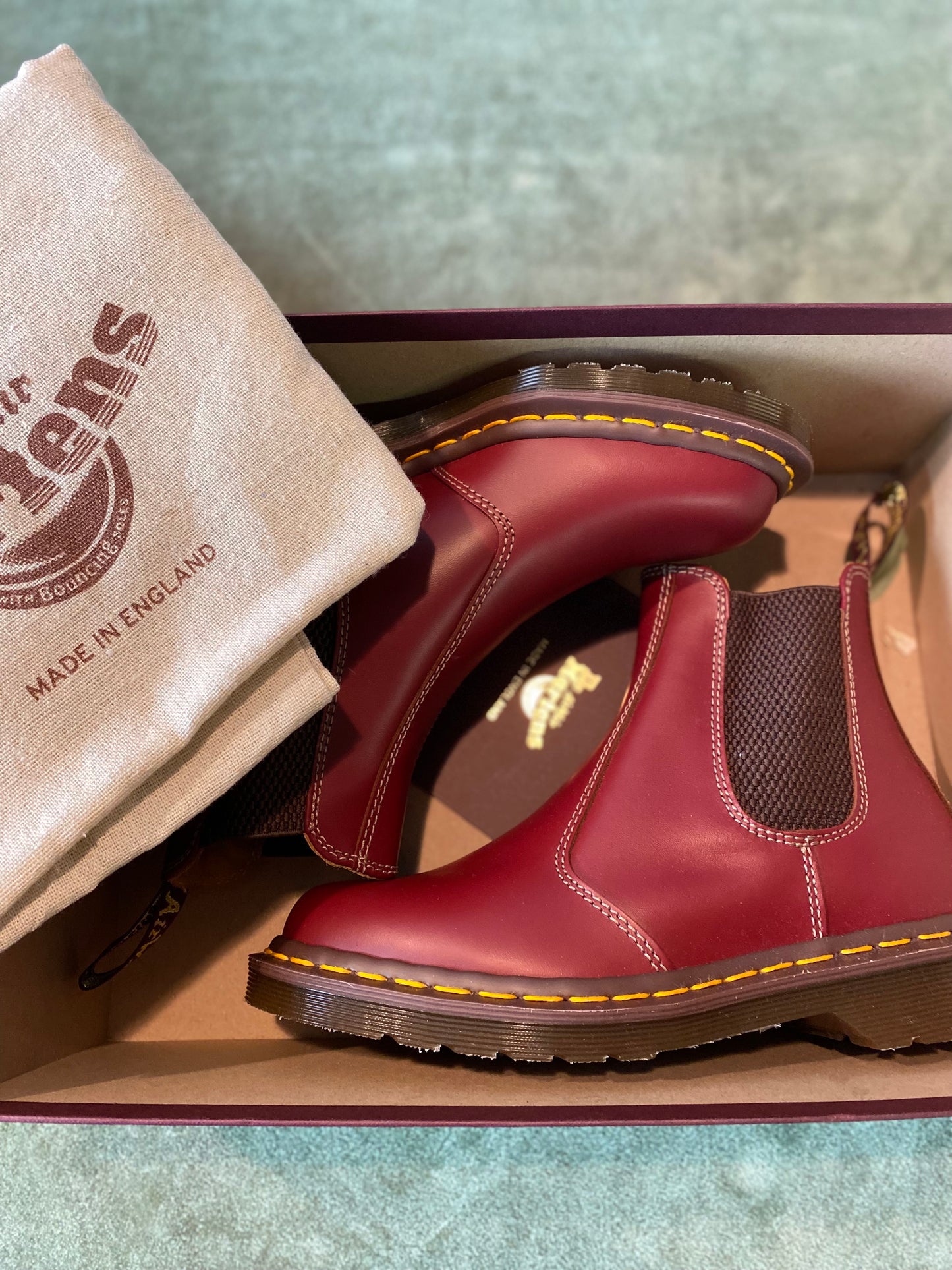 DR MARTENS Quolon in  Vintage Oxblood *Size 6