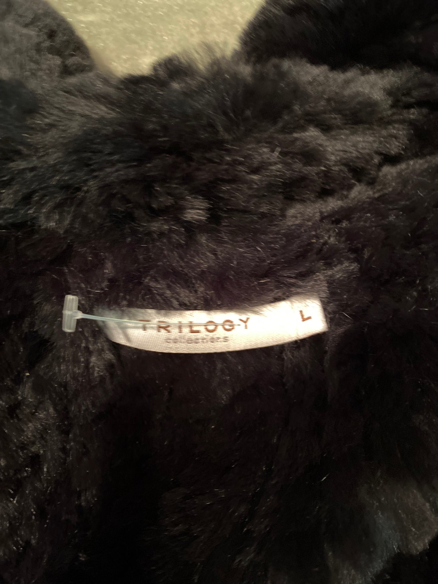 TRILOGY COLLECTION Cropped Vegan Mink Fur *Size L