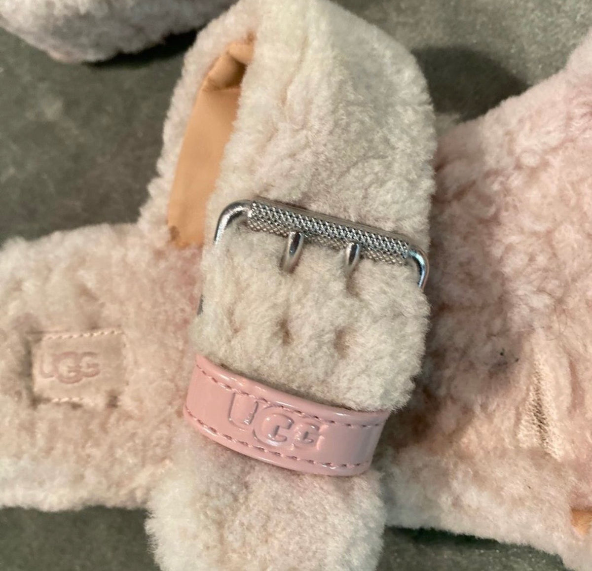 UGG Fluffy Punk Ombré Sandals Size 11