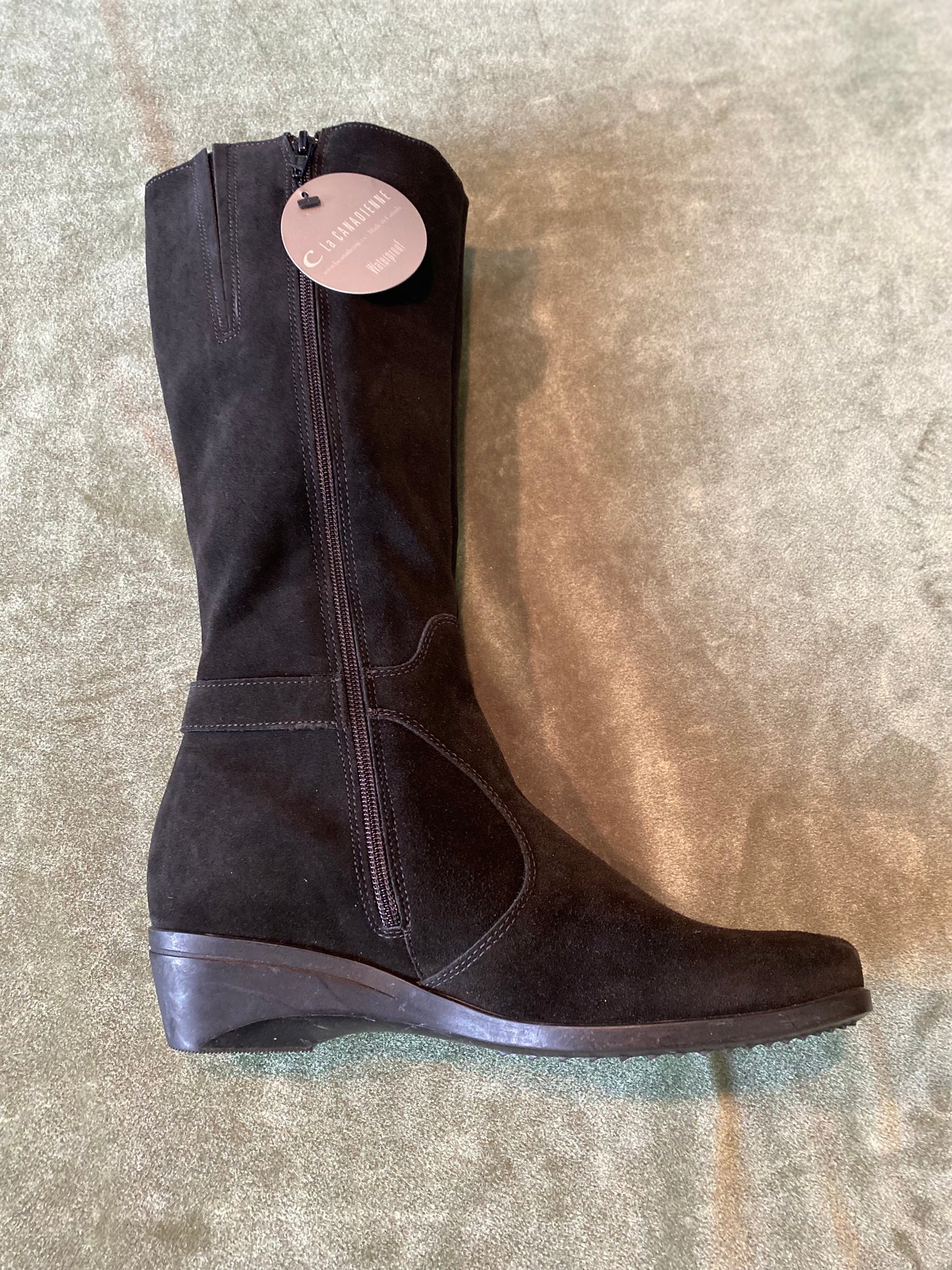 LA CANADIENNE Tall Suede Boots *Size 8