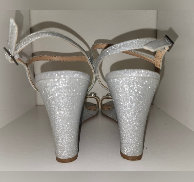 BADGLEY MISCHKA JEWEL Sparkle Wedge Silver Heels *Size 8
