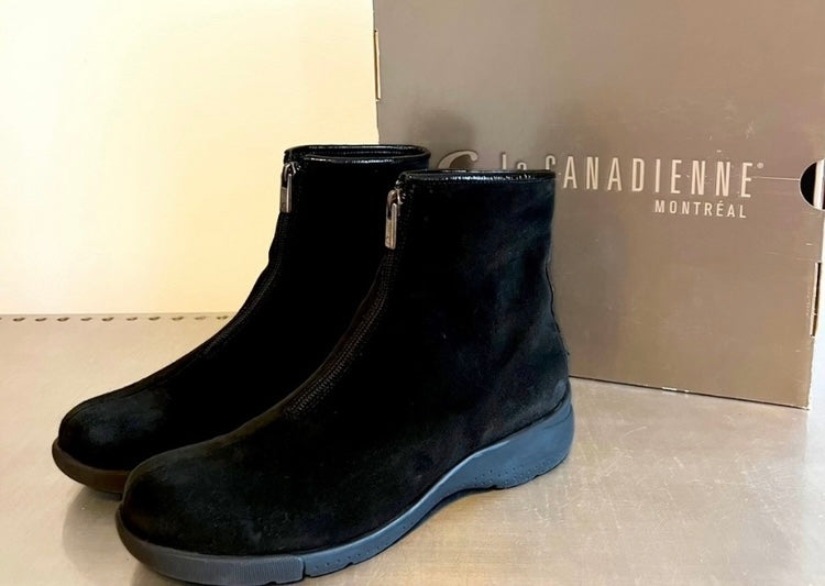 LA CANADIENNE Black Suede Waterproof Boots *Size 8.5