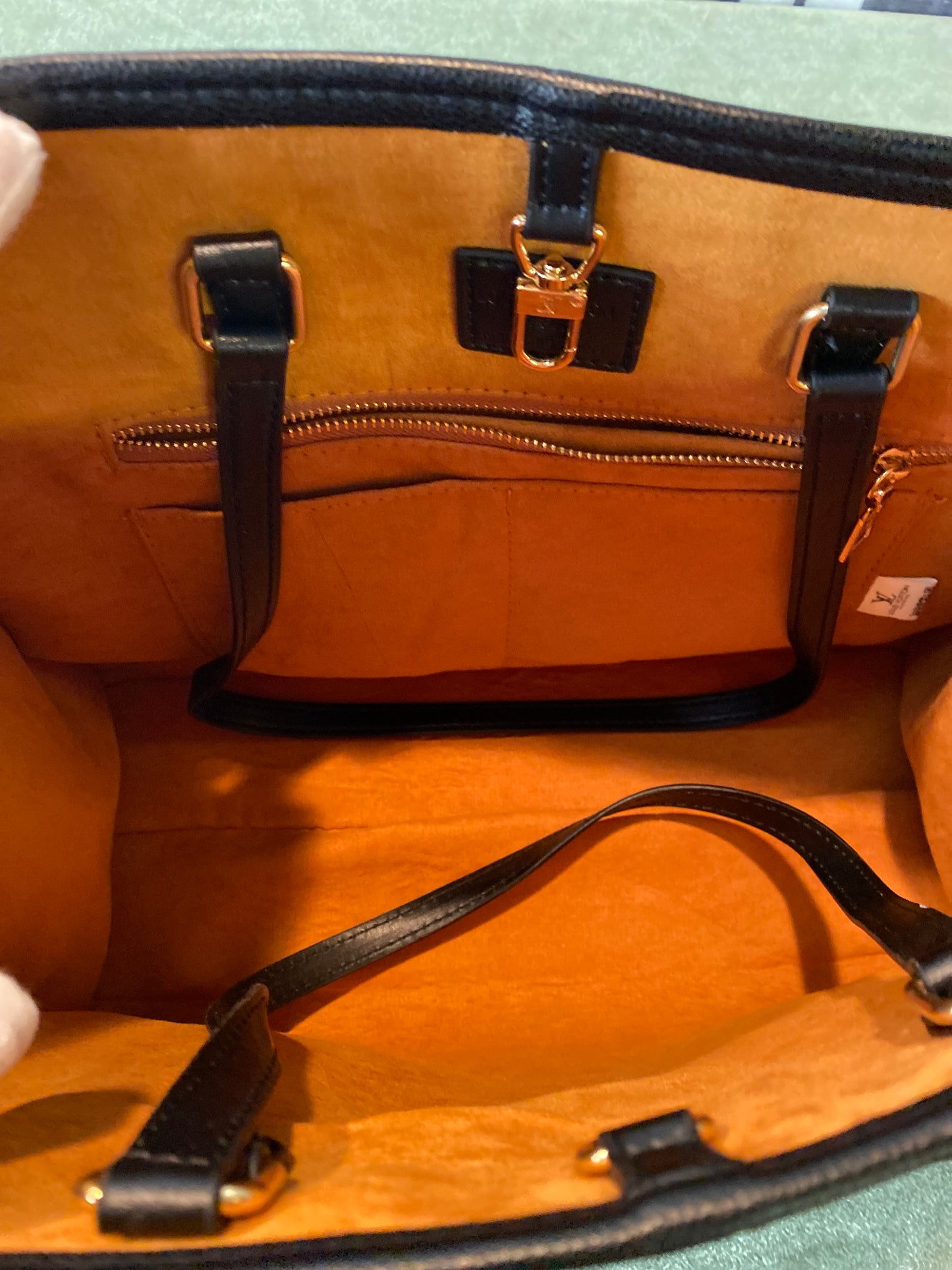 LV Onthego MM Black Bag *Size M