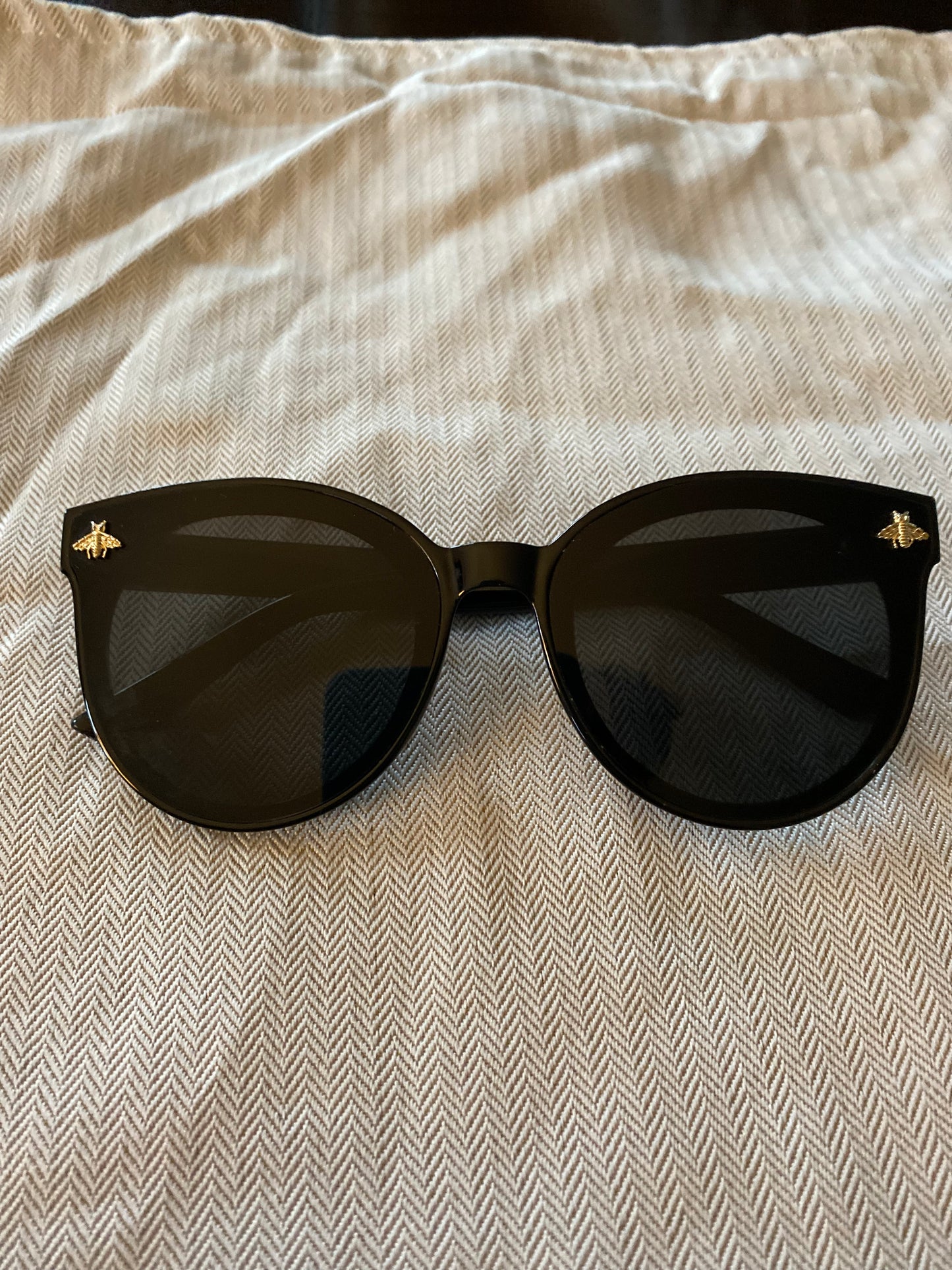 BEE Designer Inspired Bee Oversized Sunglasses