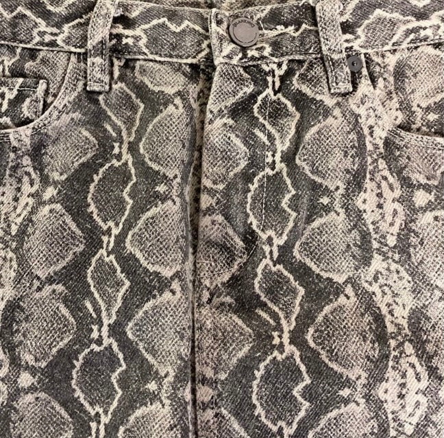 BLANK NYC Snakeskin Jean Skirt *Size 27