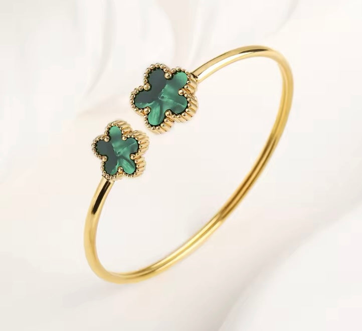 BOUTIQUE Clover Bangle *EMAIL FOR WAITLIST