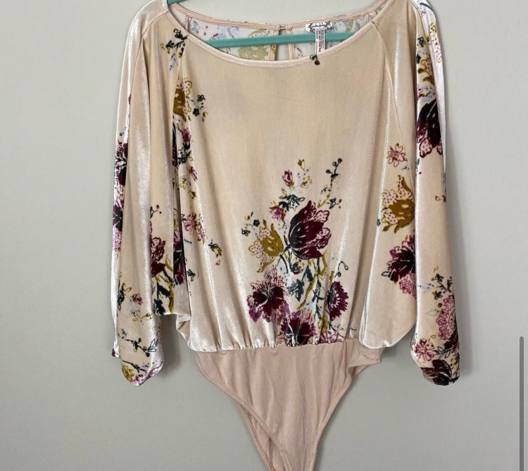 FREE PEOPLE Babe Floral Velvet Bodysuit *Size L