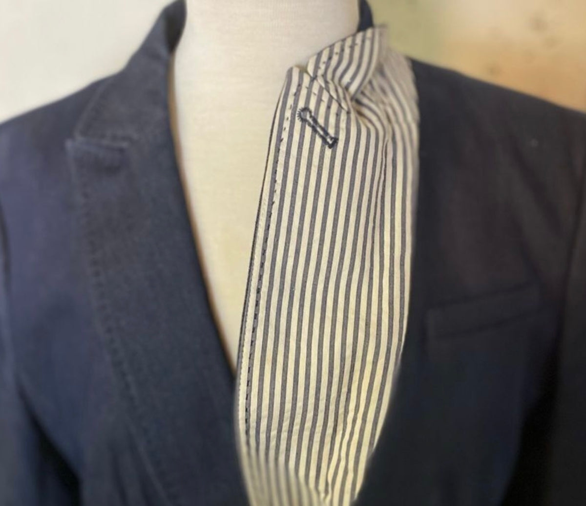 BANANA REPUBLIC The Denim Look Blazer Size 12